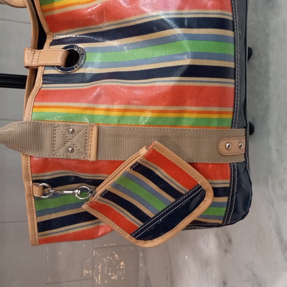 Satchel - Picture 3 of 16